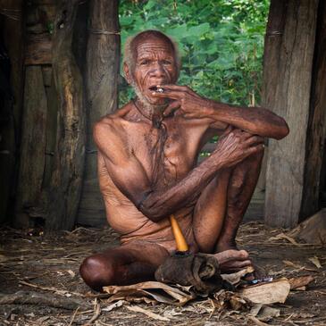 "Ancien" Tribu Dani Papouasie Occidentale © Etienne Pierart